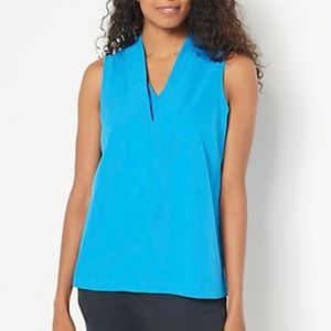 Studio Park x Jayne Brown
Double V-Neck Sleeveless
Woven Top A517298